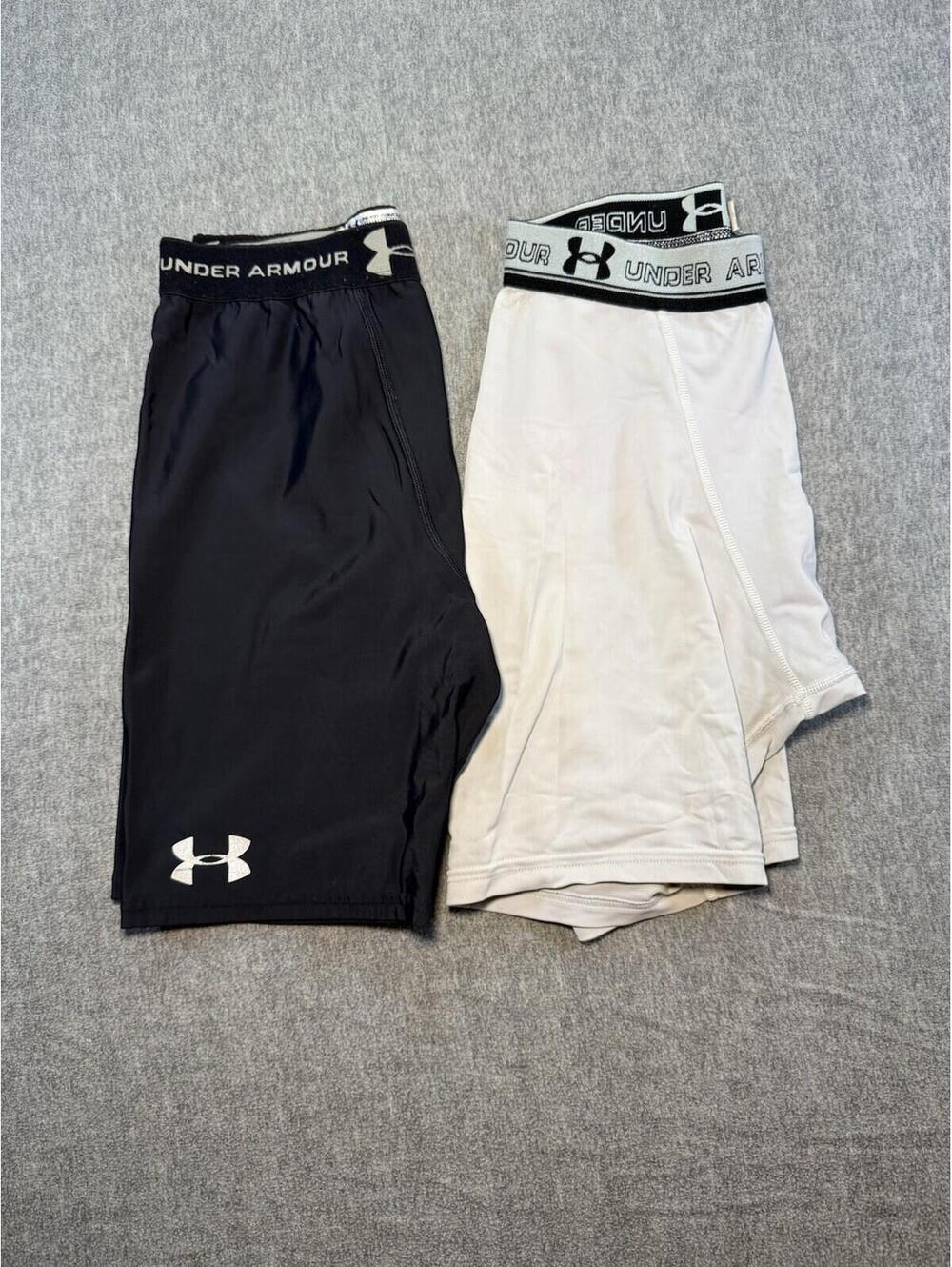 Under Armour Women’s Large Performance Spandex-2 Pair/Black+White/Used/Sports